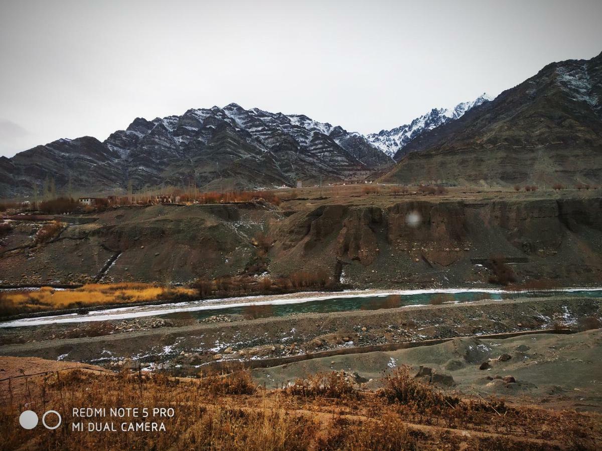 Neryok'S Indus View Hotel Chimre Exterior photo